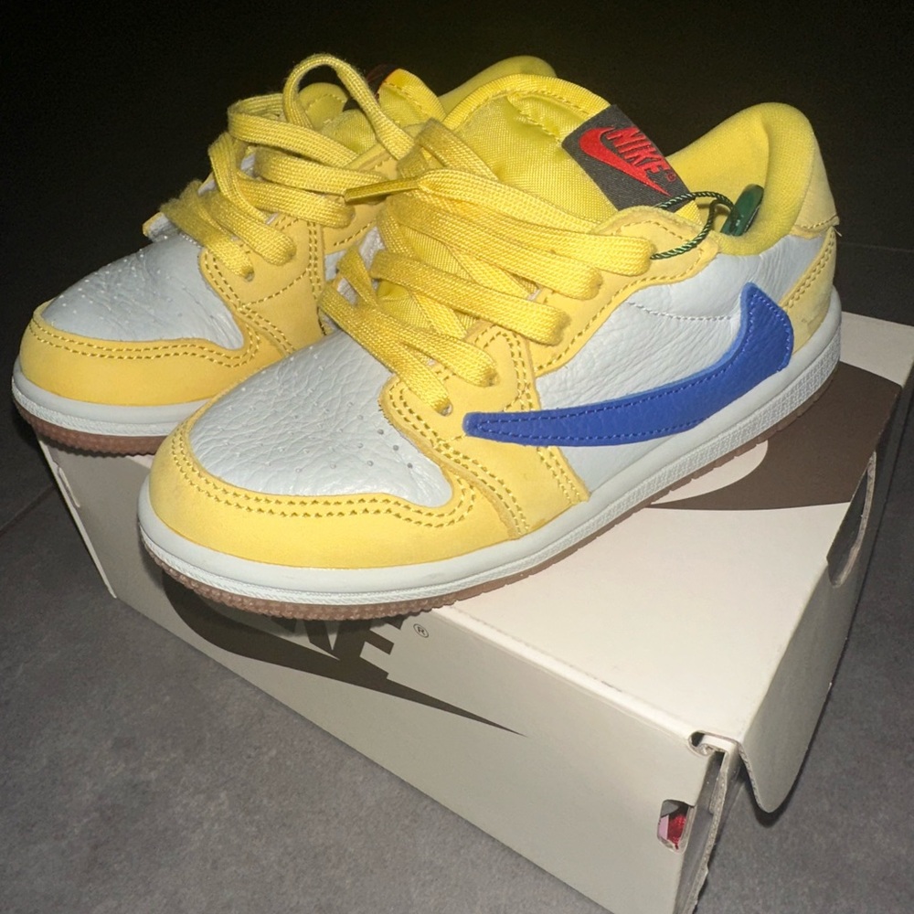 Travis Scott x Air Jordan 1 “canary” TD